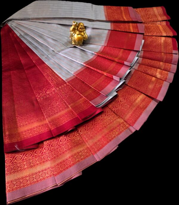 Vairaoosi Model Kubera - Elegant Silver grey