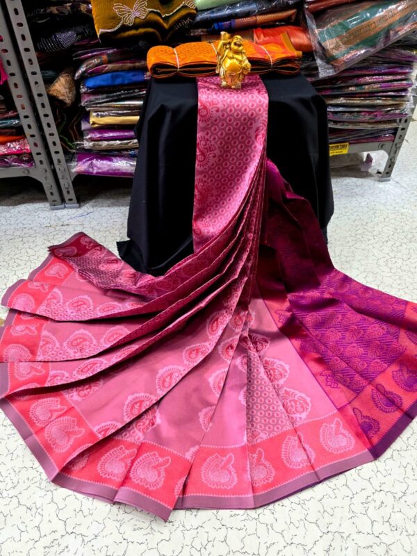 Vairaoosi Pattern Kubera - Rose pink