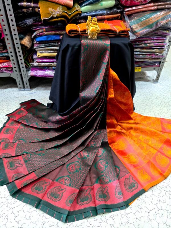 Vairaoosi Pattern Kubera - Dark green